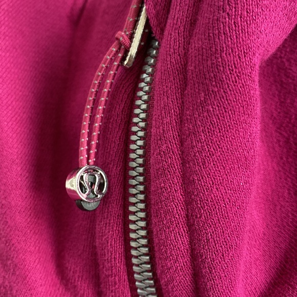 ❤️ Lululemon Scuba Oversized Funnel Neck in Magenta Purple NWT Size XS/S - Picture 5 of 7
